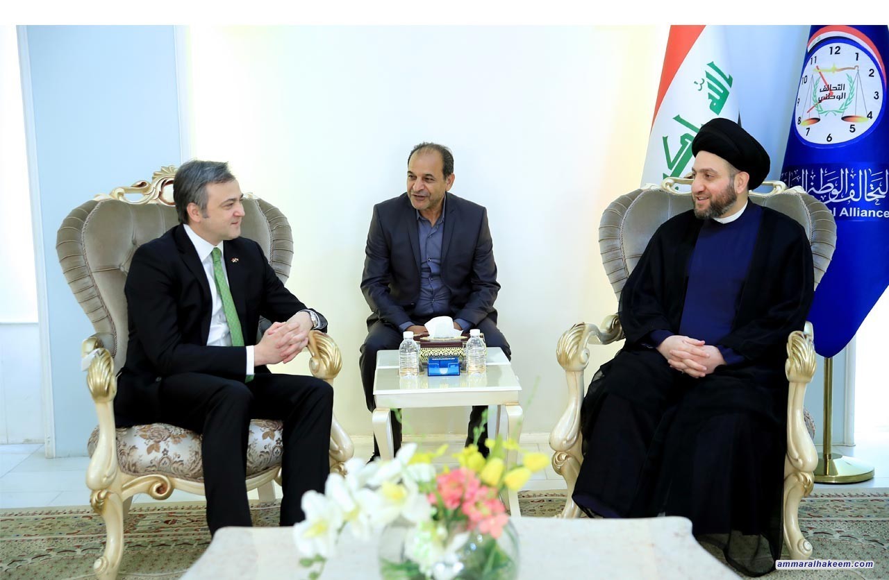 السيد عمار الحكيم يبحث مع السفير الصربي العلاقات الثنائية وملف اعمار العراق