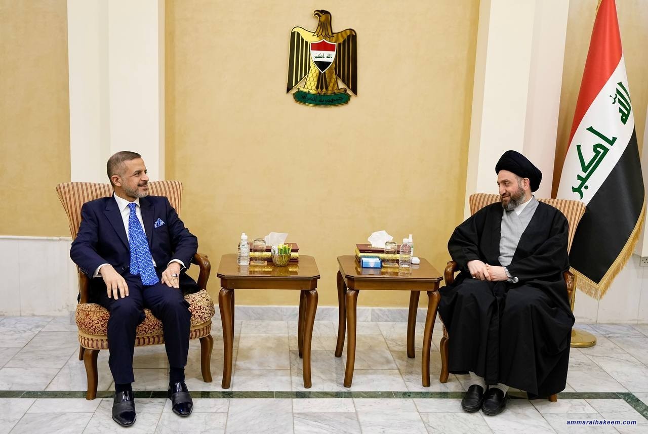 السيد الحكيم يبحث مع وزير التخطيط تفعيل المشاريع المتلكئة ويدعو لتطوير الملاك الاداري للدولة العراقية