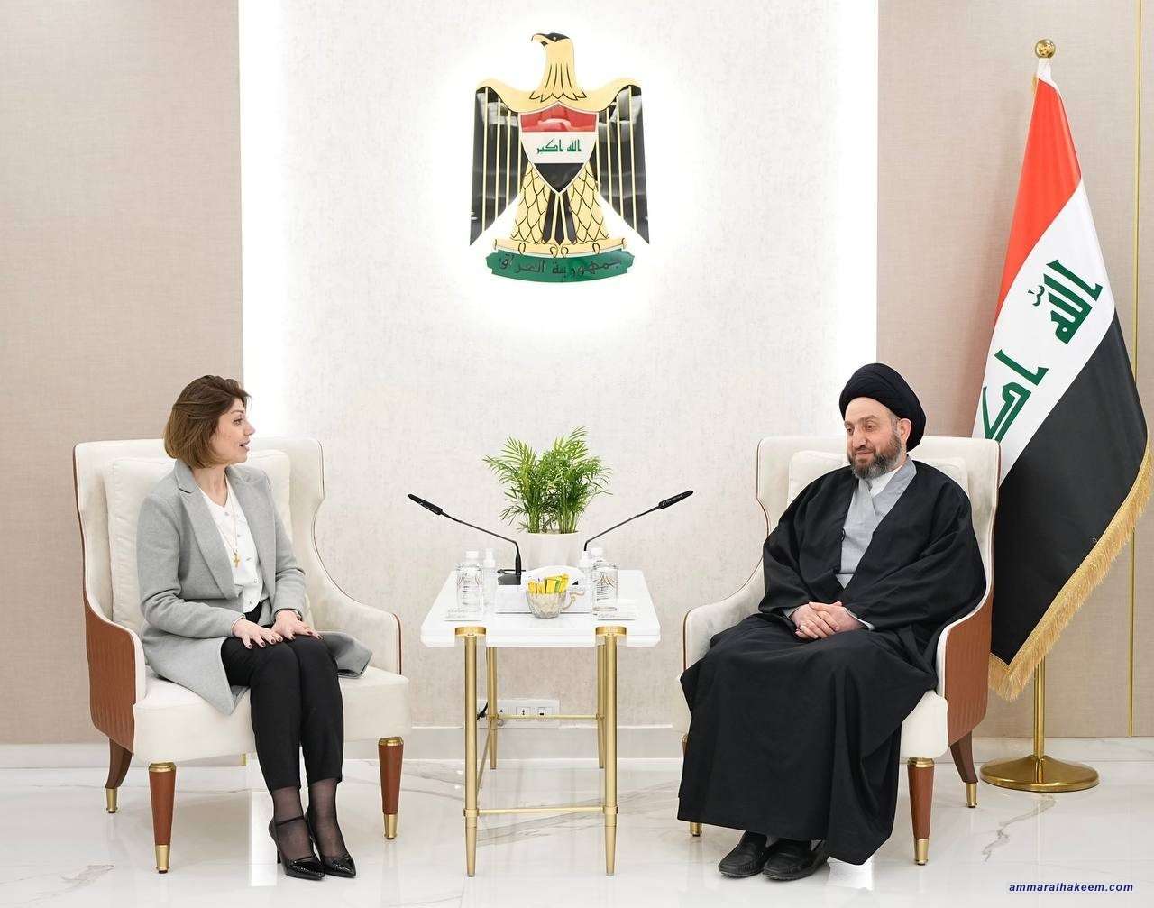 السيد الحكيم يدعو المجتمع الدولي لمساعدة العراق بانهاء ازمة النزوح والمهجرين