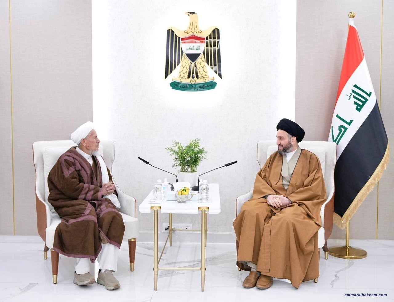 السيد الحكيم يدعو لحماية اتباع اهل البيت في افغانستان بعذ المتغيرات السياسية مؤخرا