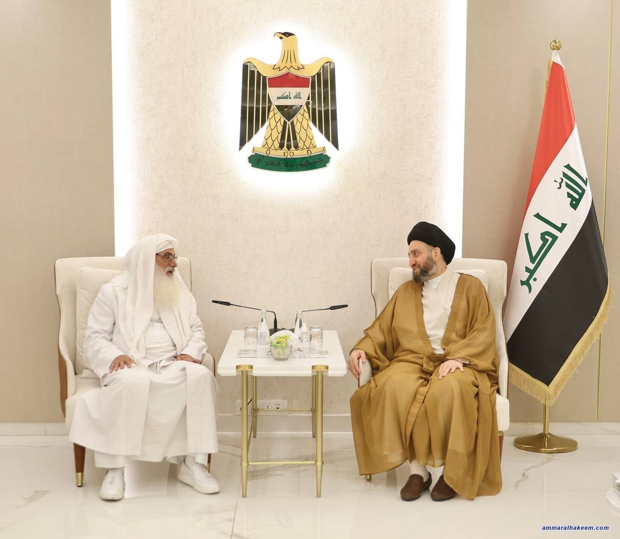 السيد الحكيم يدعو لعودة طوعية للمهاجرين من المكون المندائي 