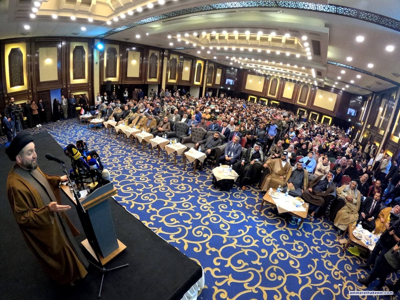 السيد الحكيم يحذر من منع الجمهور من المشاركة في الانتخابات كونه سيخلق نتائج غير متوازنة تخاطر بالاستقرار المتحقق