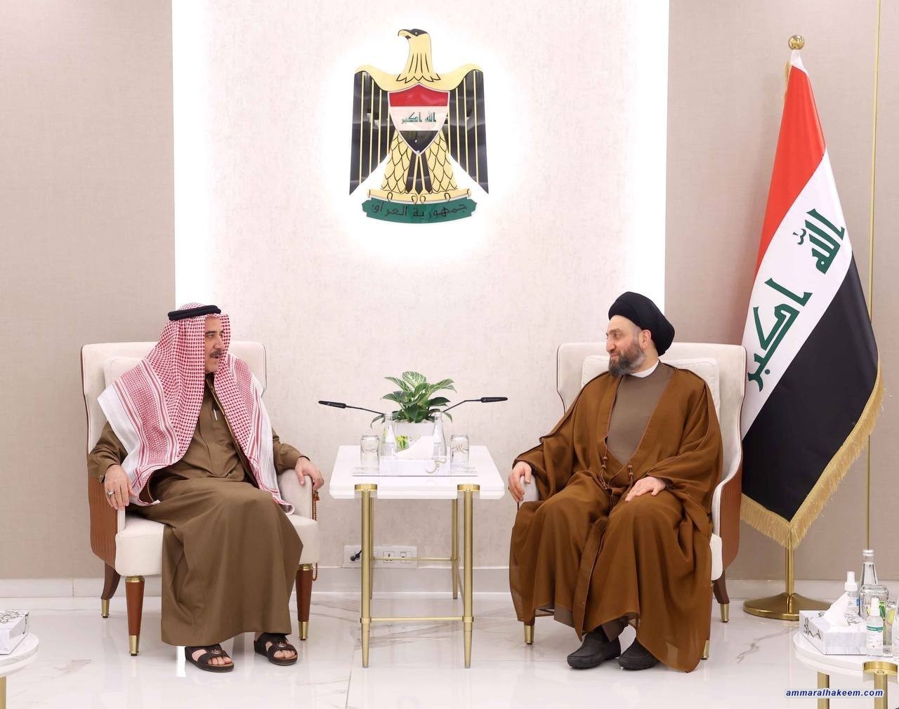 السيد الحكيم يدعو لجعل مشاكل الشباب على رأس الاولويات