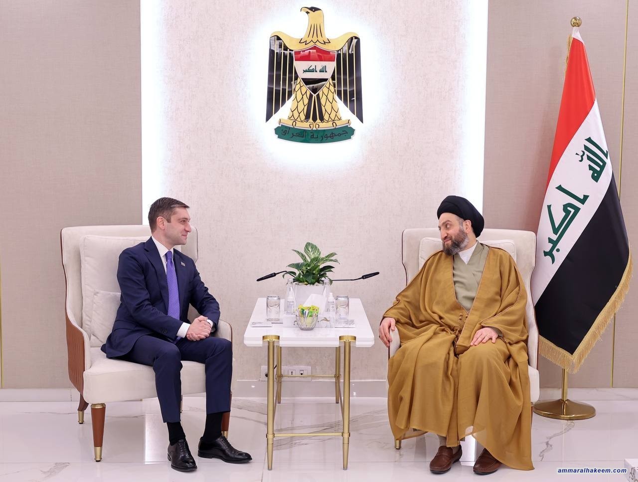 السيد الحكيم يبحث مع السفير الاذربيجاني العلاقات الثنائية وتنسيق المواقف على المستوى الدولي