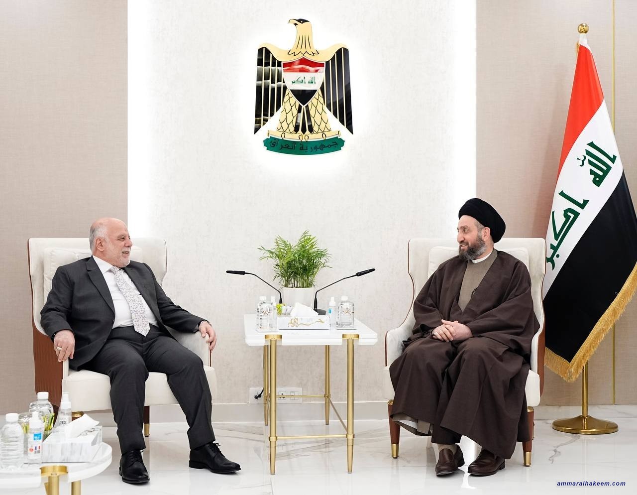 سەماحەتی حەكیم پێشوازی لە دكتۆر عەبادی كرد و باسی تازەتریم بارودۆخی سیاسی و ئابووری لەگەڵ كرد