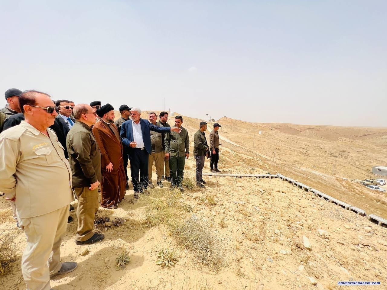 السيد الحكيم يتفقد مقاتلي الحشد الشعبي في طوزخرماتو