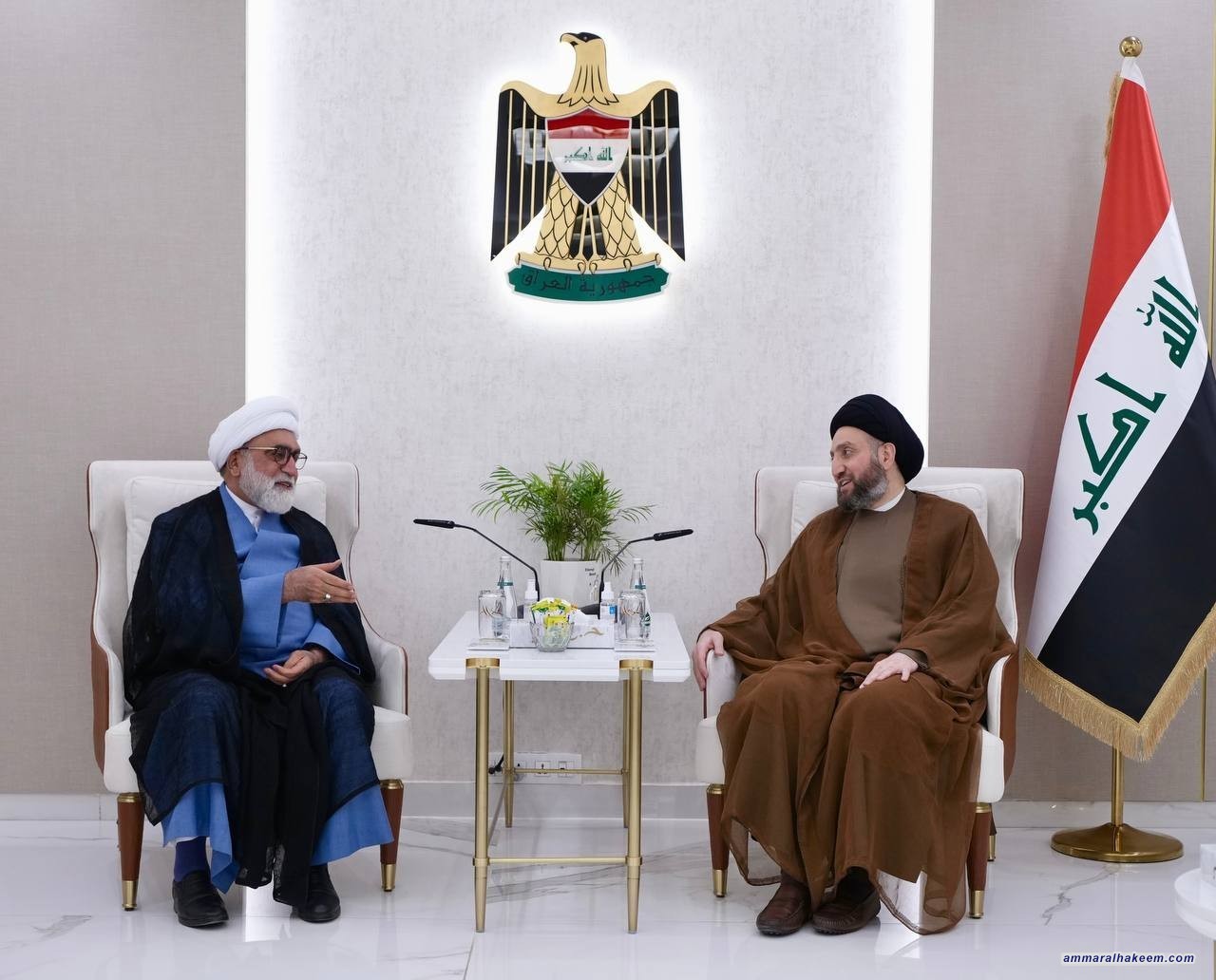 السيد الحكيم يشيد بدور العتبات المقدسة واستقبالها لملايين الزائرين