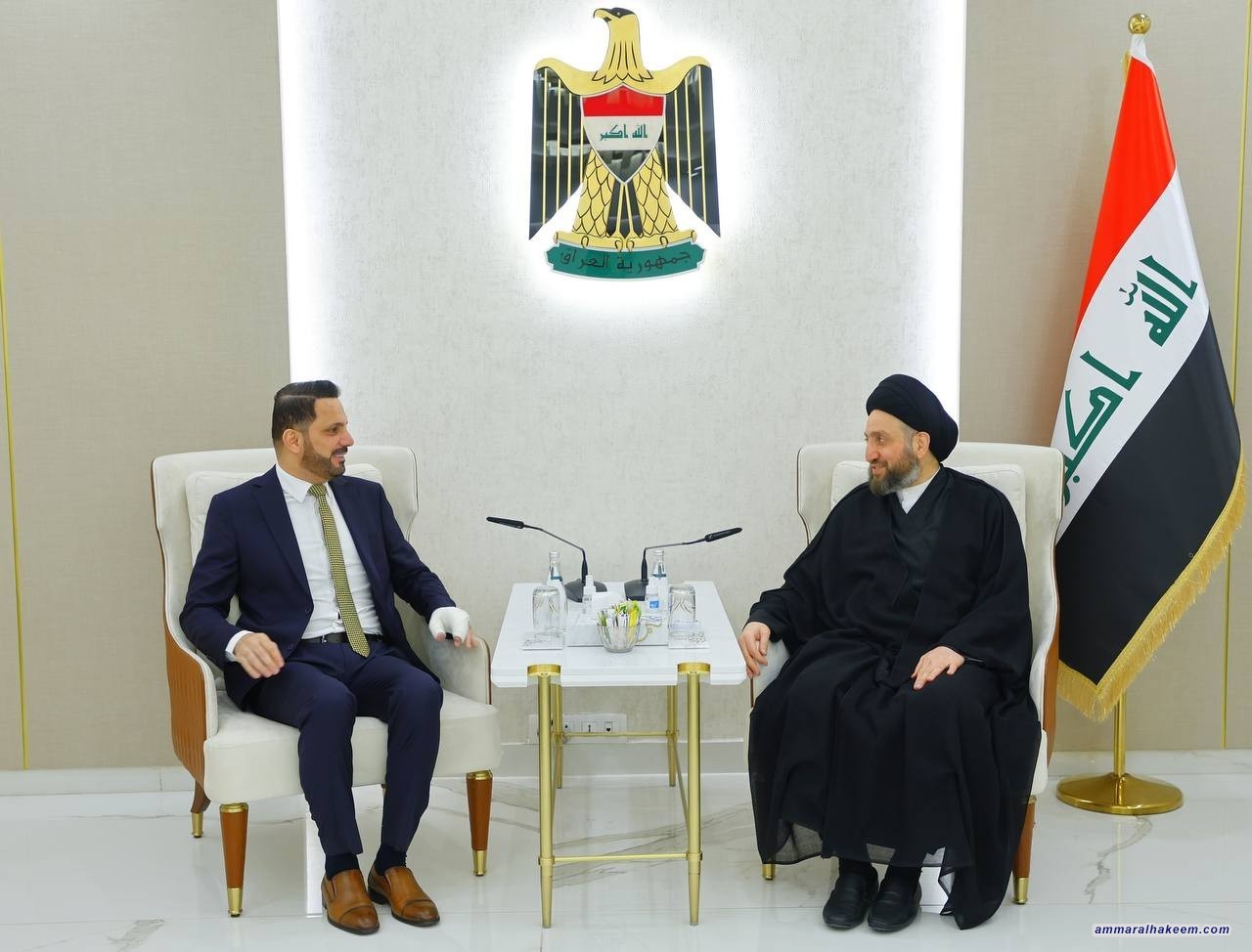 السيد الحكيم يدعو للحوار لحل الاشكالات العالقة بين الحكومة الإتحادية وحكومة الإقليم وبين القوى السياسية في جميع الساحات