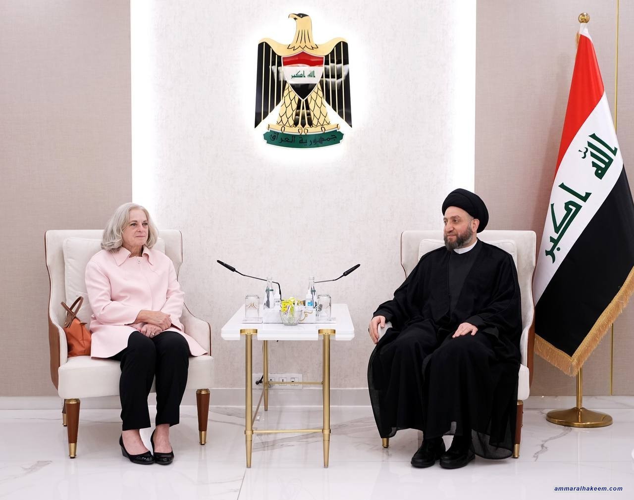 السيد الحكيم يدعو لجعل اتفاقية الاطار الاستراتيجي مظلة للتعاون مع الولايات المتحدة في مجال التدريب والتعاون الاستخباري وفق خطط محددة ومحكومة بجداول زمنية