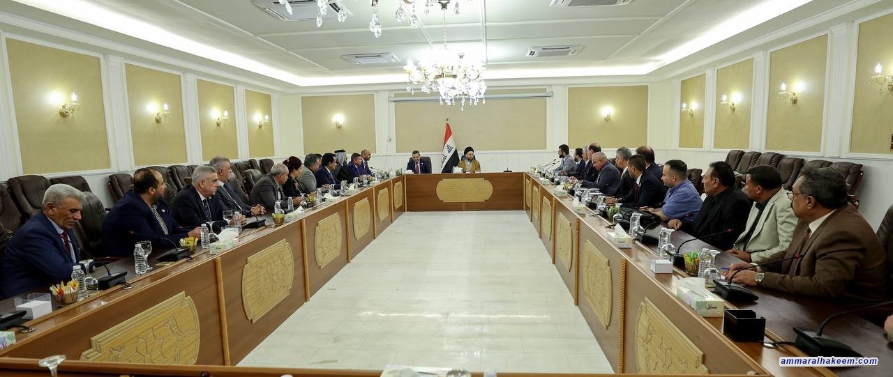 السيد الحكيم يؤكد أن النقابات أحد أهم مقومات المجتمع الديمقراطي