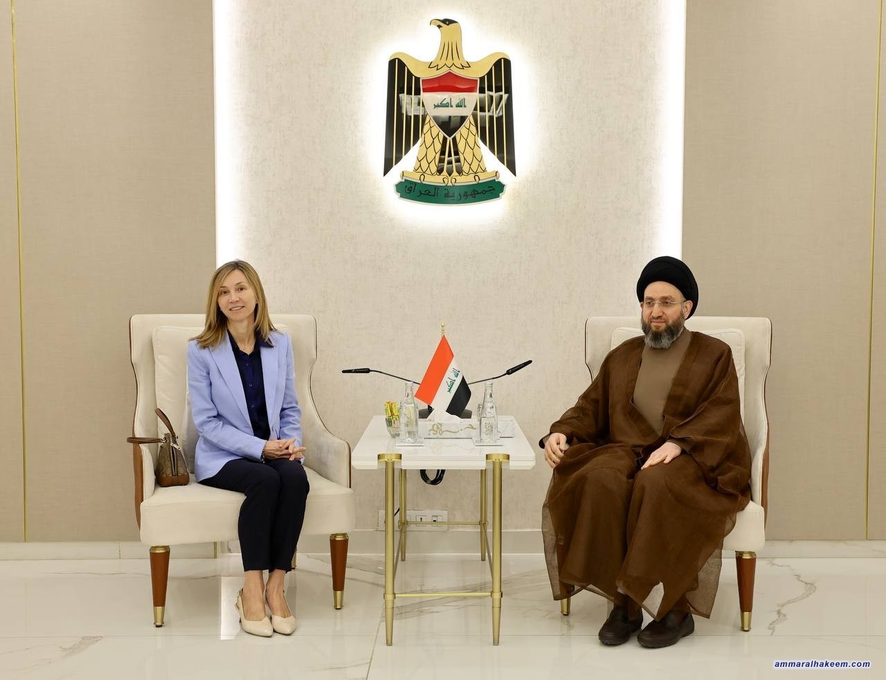 السيد الحكيم يبحث مع السفيرة الاسبانية احداث المنطقة ويدعو لحضور اكبر للشركات الاسبانية في العراق