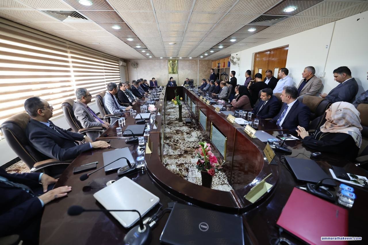 السيد الحكيم يدعو لتوظيف الذكاء الاصطناعي بالمناهج والتخصصات ويؤكد مكانة الجامعات في التنمية