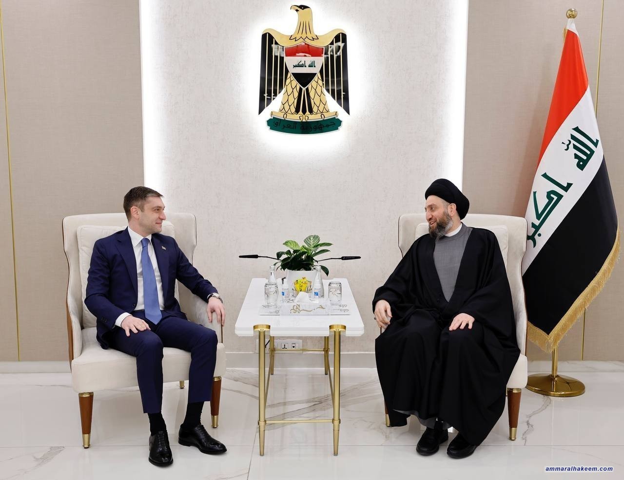 السيد الحكيم يبحث مع السفير الاذربيجاني العلاقات الثنائية بين اذربيجان والعراق