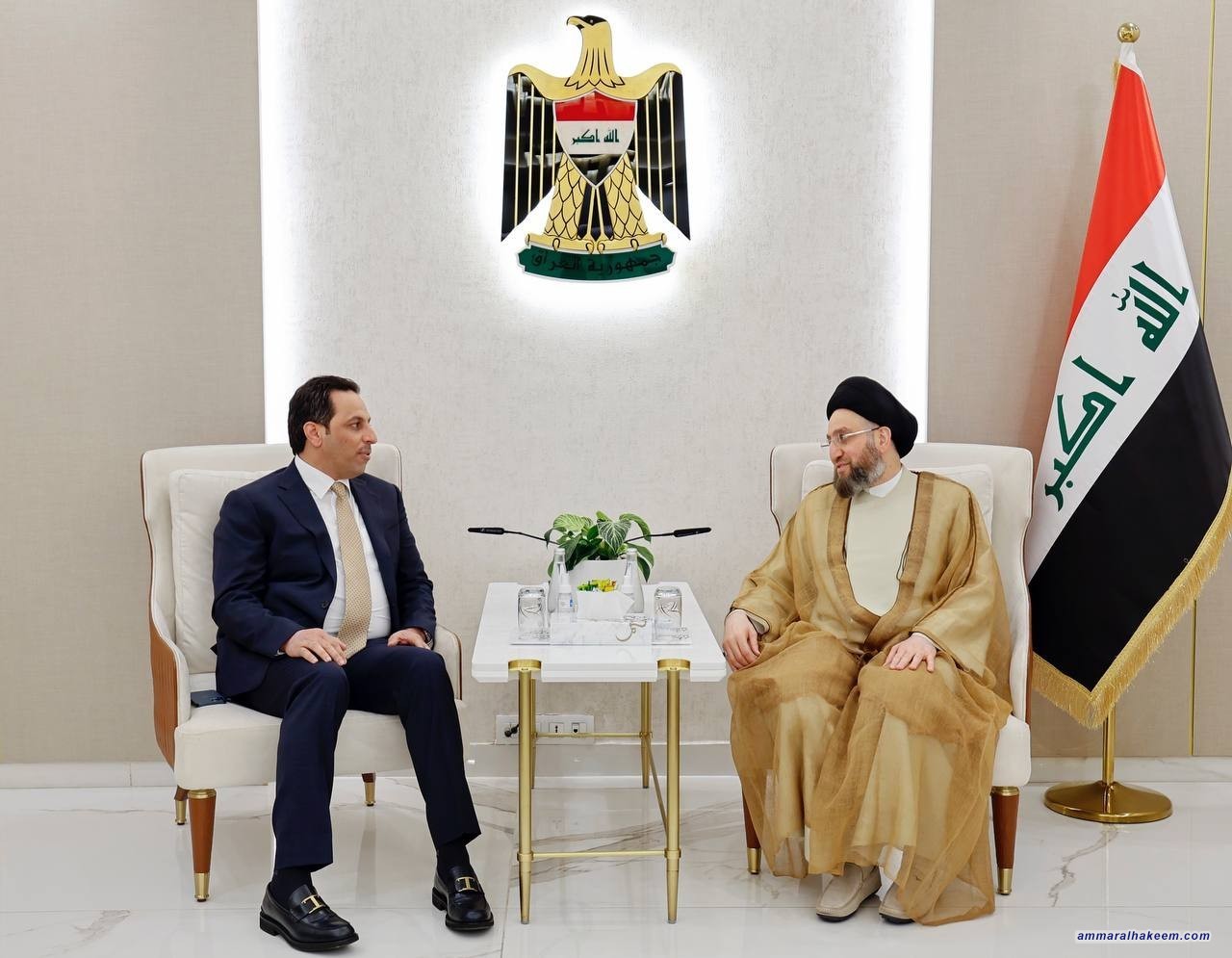 السيد الحكيم يعرب عن امله بان تسهم كتلة المبادرة بتقريب وجهات النظر بين القوى السنية