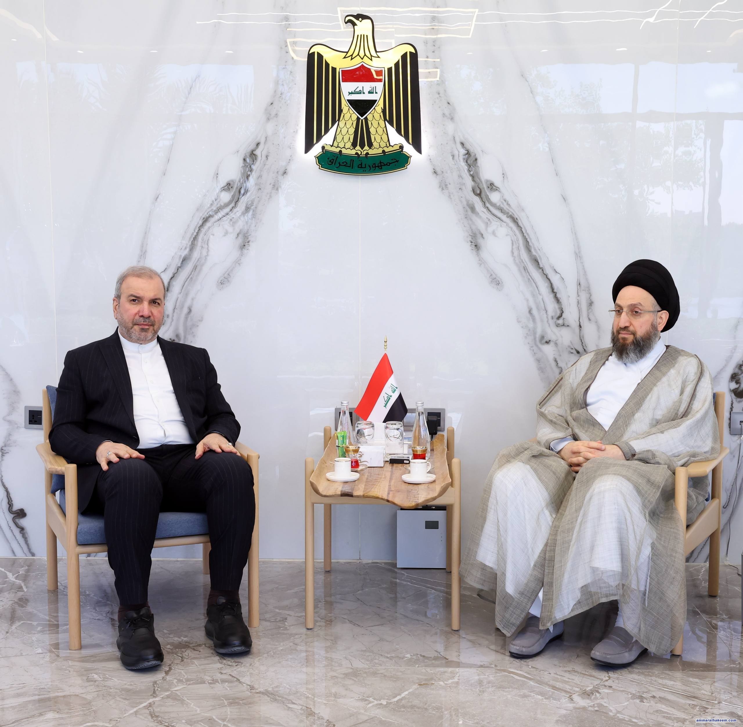 السيد الحكيم يبحث مع السفير الإيراني تعزيز العلاقات الثنائية ويؤكد أهمية الانتخابات المقبلة لبناء الاستقرار المستدام