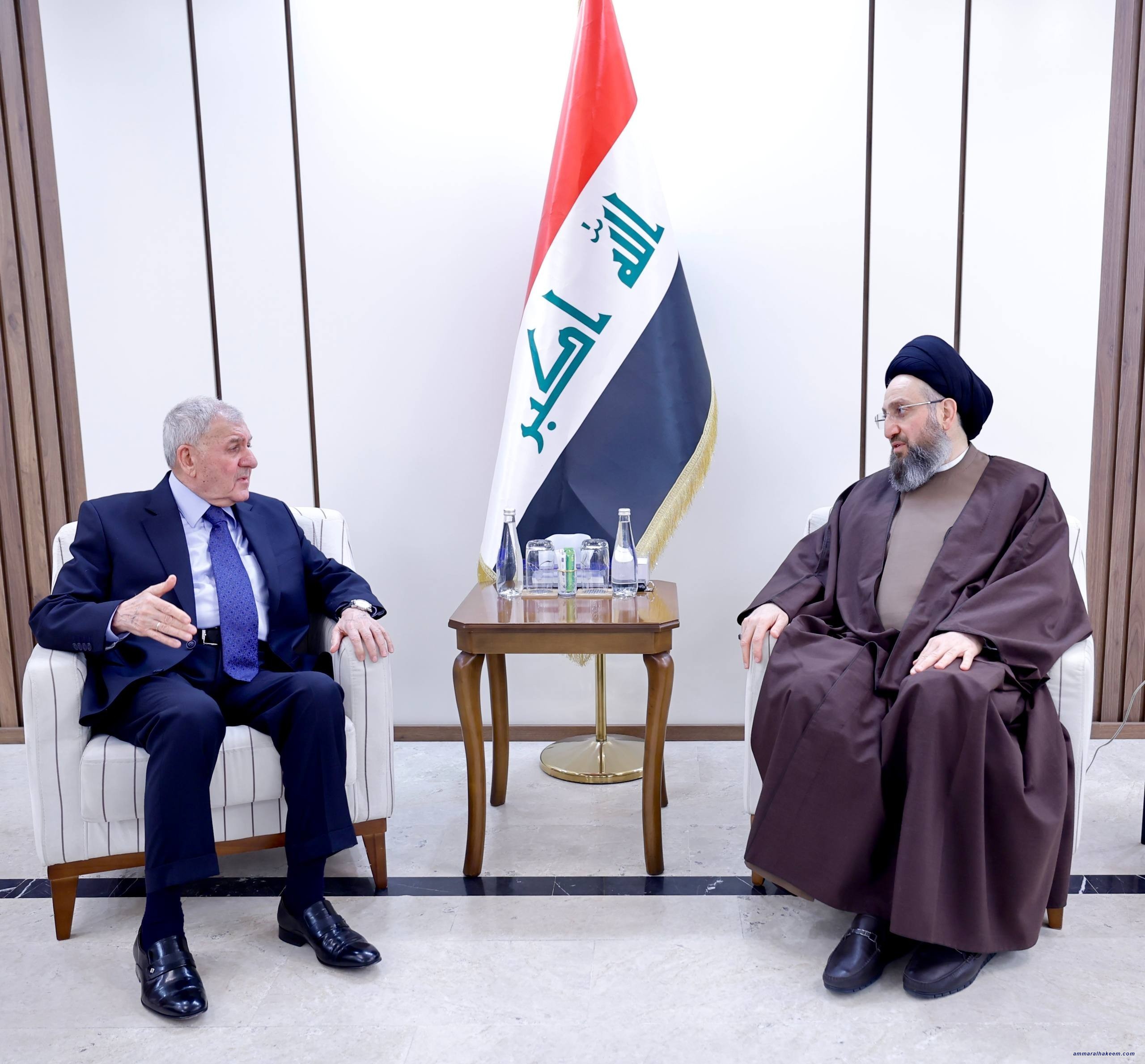 السيد الحكيم يؤكد مع رئيس الجمهورية أهمية الالتزام بالتوقيتات الدستورية وتعزيز الاستقرار وتحويل البرامج الانتخابية إلى واقع ملموس