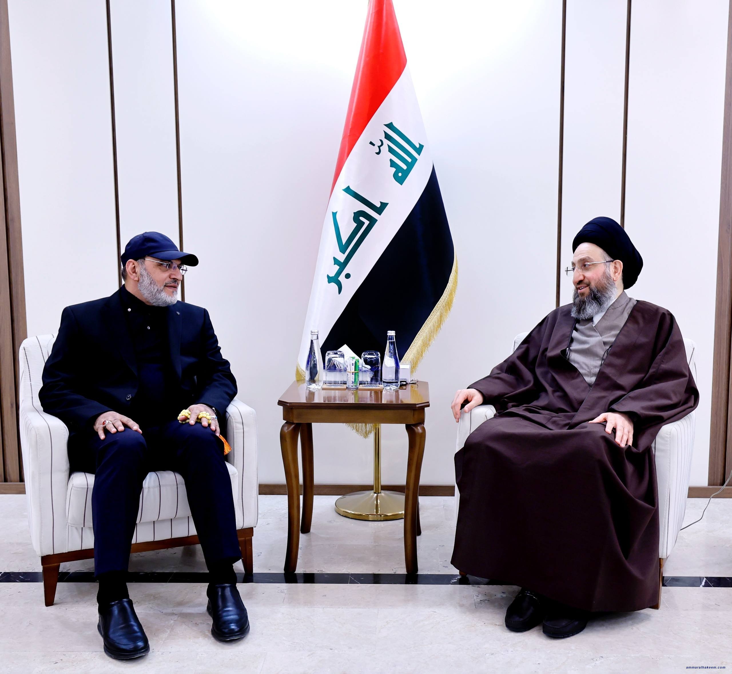 Sayyid Al-Hakeem Receives Abu Alaa Al-Walaei, Affirms Adherence to Constitutional Timelines, Prioritizes National Interest