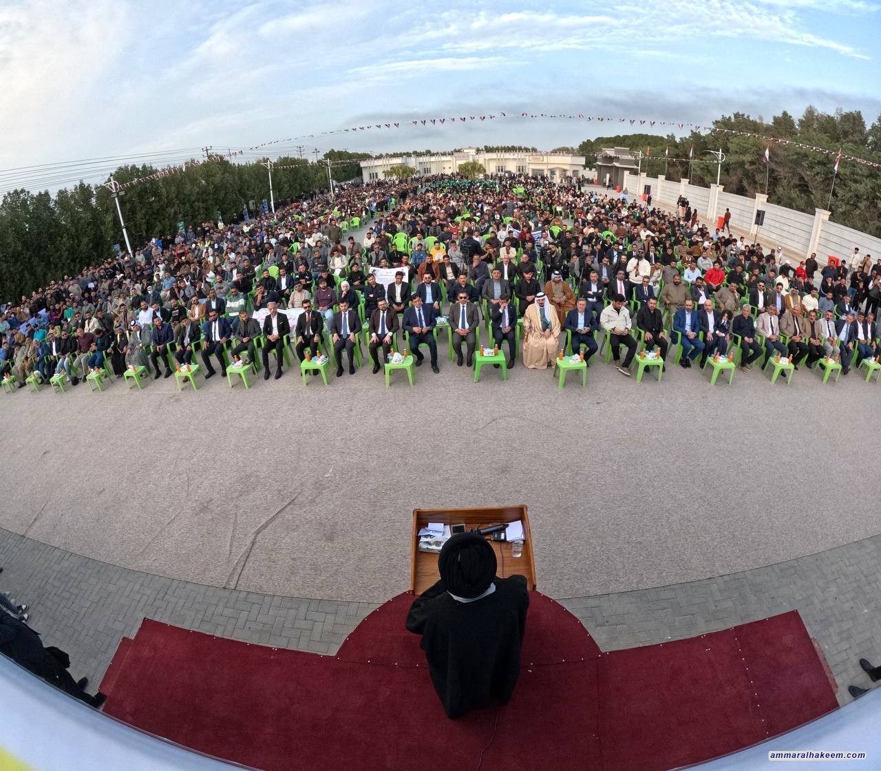 السيد الحكيم يلتقي القيادات الشبابية في البصرة ويؤكد على تمكين الشباب والانفتاح على الجميع