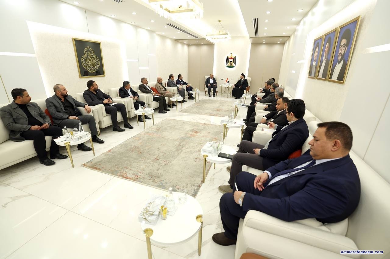 السيد الحكيم يلتقي بمجموعة من المحللين السياسيين ومدراء مراكز الدراسات الاستراتيجية