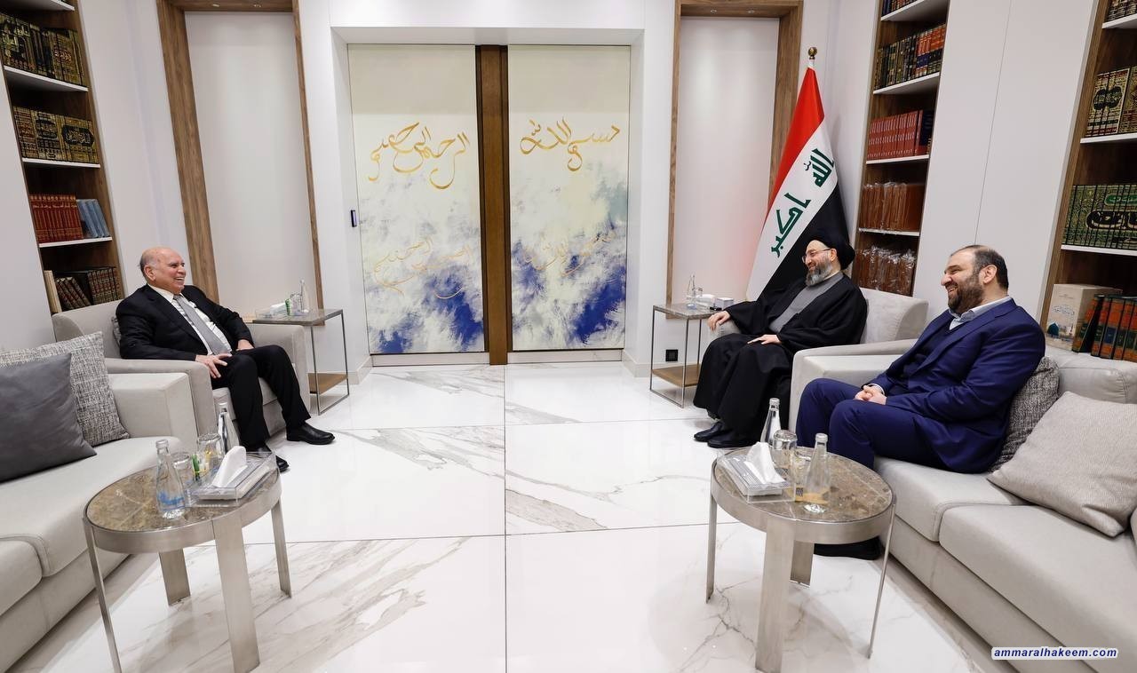 السيد الحكيم يستقبل وزير الخارجية فؤاد حسين ويبحثان تطورات الواقع السياسي ودور العراق الإقليمي