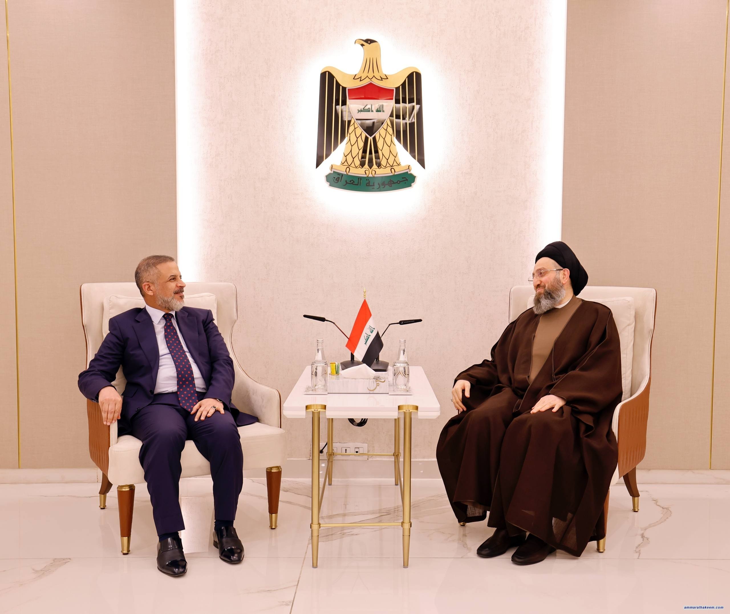 السيد الحكيم يؤكد مع وفد كتلة تقدم أولوية التفاهم الوطني ودعم برنامج حكومي واقعي