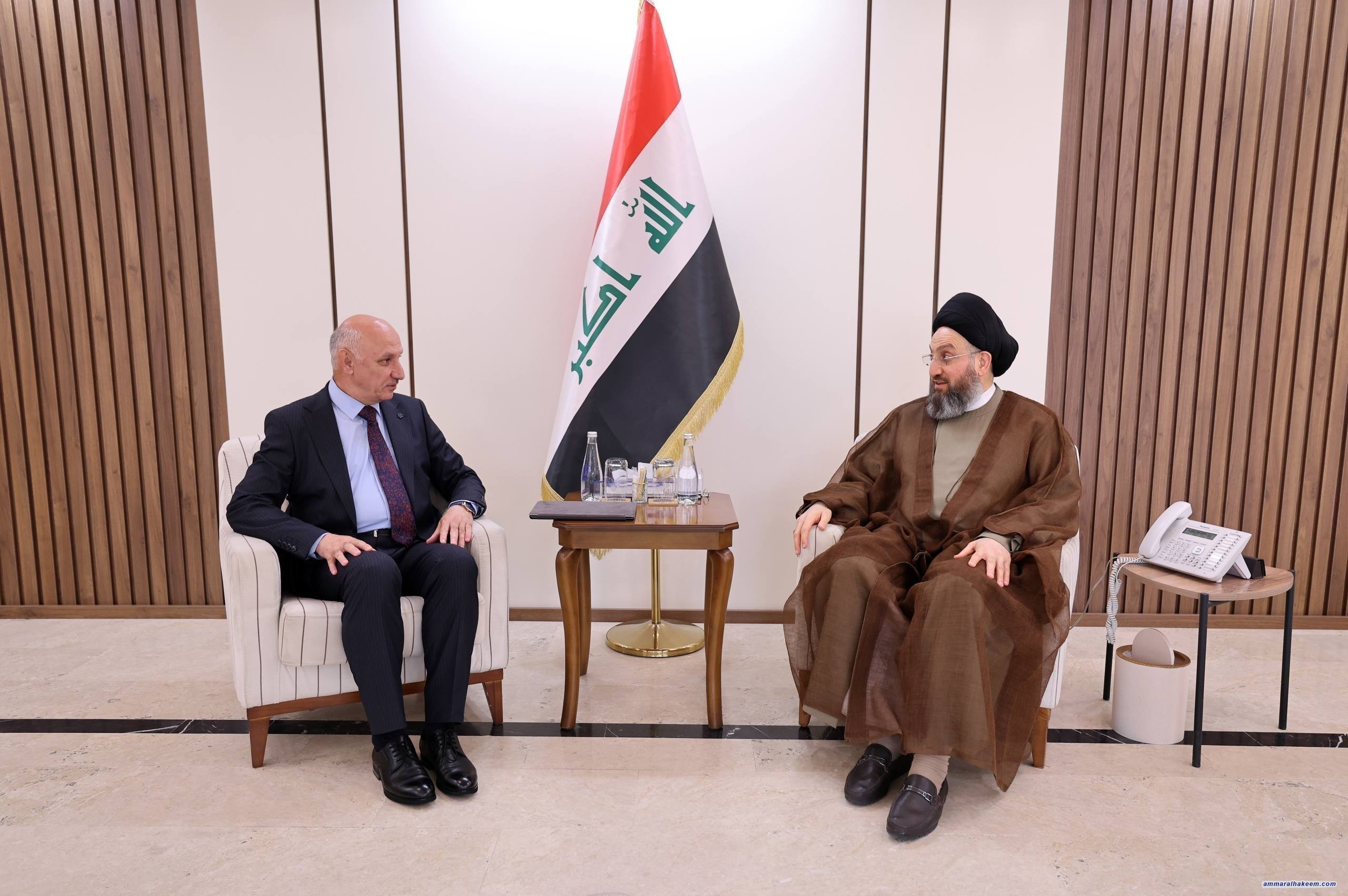 السيد الحكيم يؤكد أهمية تسريع تشكيل الحكومة وتفعيل الدور النيابي لدعم المحافظات وتشريع القوانين الخدمية