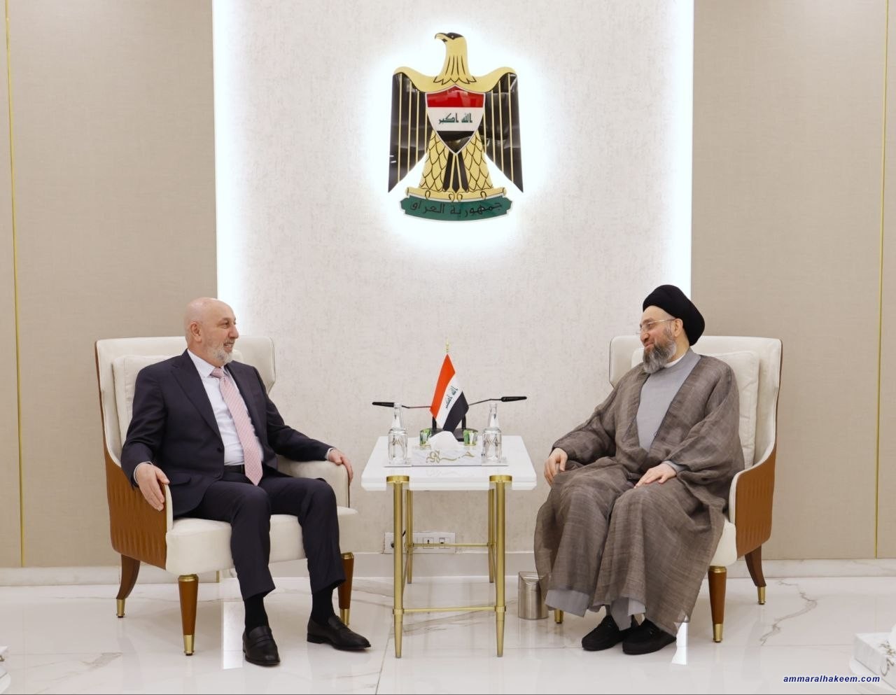 السيد الحكيم ورئيس الجمهورية يؤكدان ضرورة تضافر الجهود لمواجهة التحديات الاقتصادية والمالية