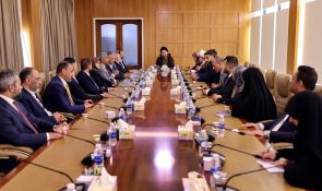 السيد الحكيم يؤكد في أول اجتماع للمكتب السياسي أهمية العمل الميداني