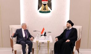 السيد الحكيم يلتقي رئيس الحمهورية ويبحث معه إنهاء الانسداد السياسي وتسريع انتخاب رئيس الجمهورية وتشكيل الحكومة