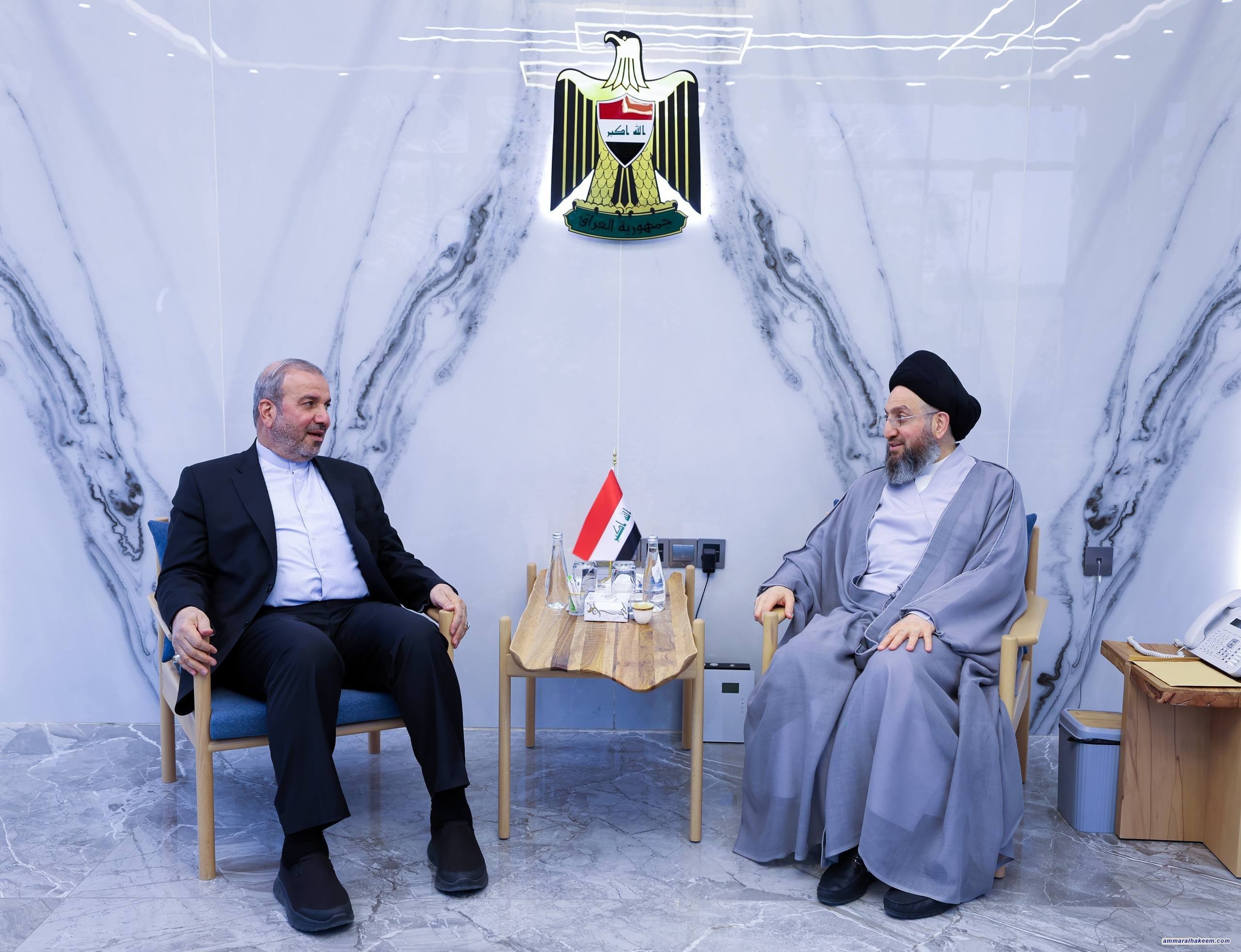 السيد الحكيم يدعو إلى إيقاف الحرب على الجمهورية الإسلامية الإيرانية