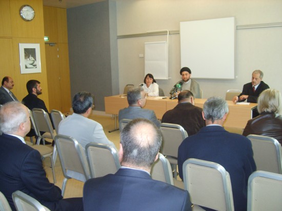 وسائل الاعلام البلغارية تلتقي سماحة السيد عمار الحكيم