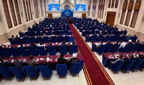 السيد الحكيم يؤكد على ضرورة ضبط التنافس الانتخابي وتعزيز روح الاعتدال في خطاب هيأة الرأي لتيار الحكمة الوطني